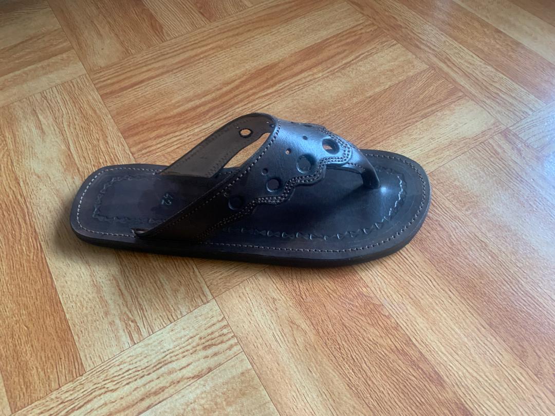 Leather sandals 2